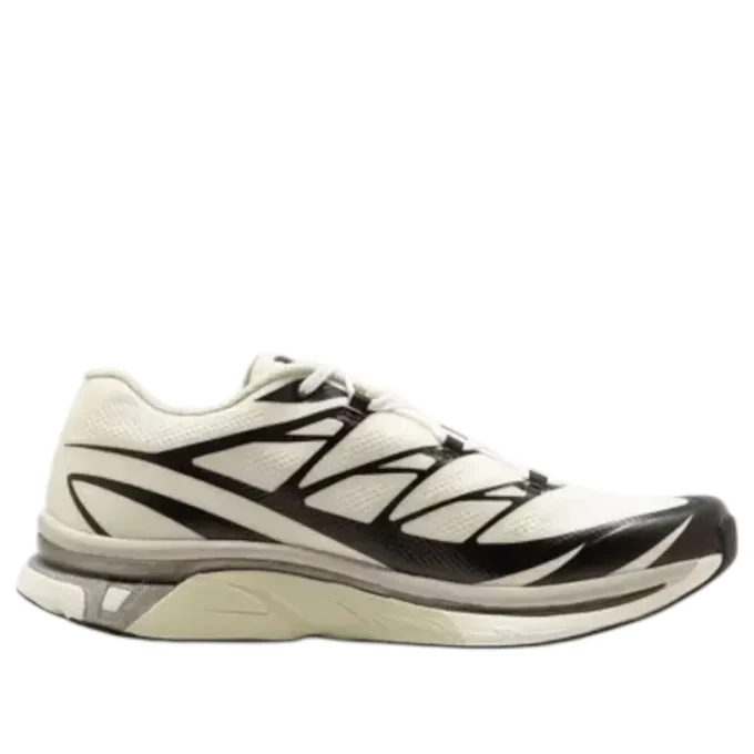 SALOMON x Margiela XT-MM6 „Vanilla Ice Black“
