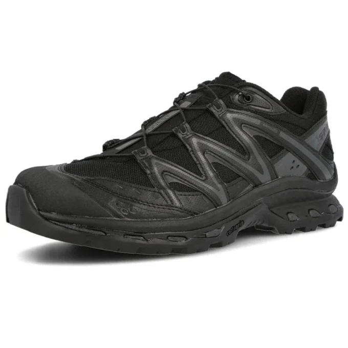 XT-QUEST Advanced Trail „Black“ XT-QUEST Advanced Trail „Black“